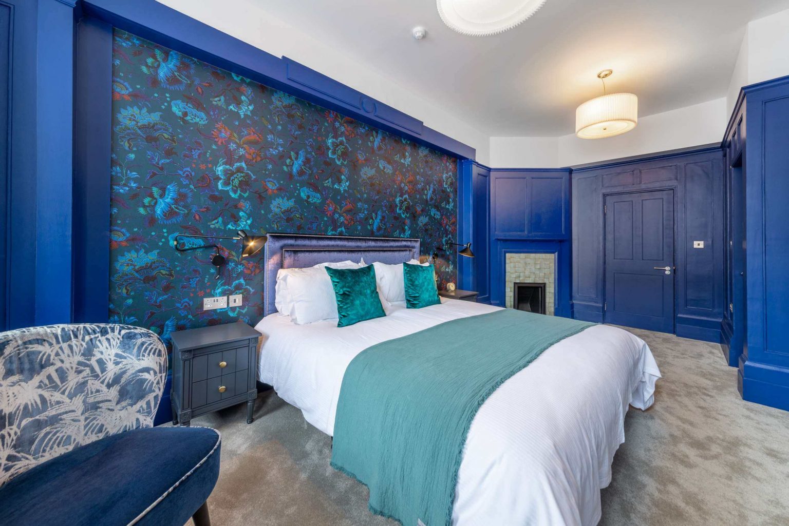 Room 7 (6)
